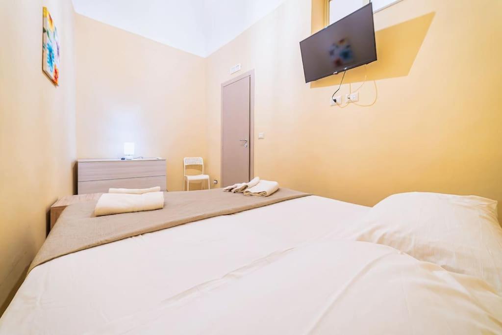 Centro- Benedettini'S Apartament Катания Экстерьер фото